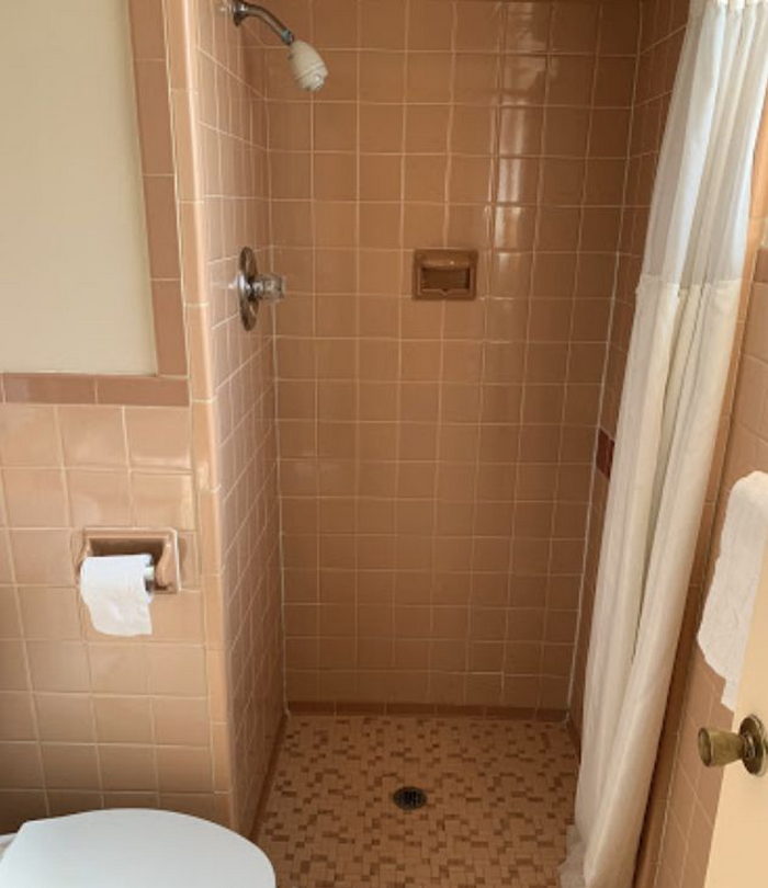 Super Inn (Dort Motel) - From Web Listing (newer photo)